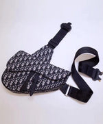 CHRISTIAN DIOR - SHOULDER BAG - https://treadfitpro.com/