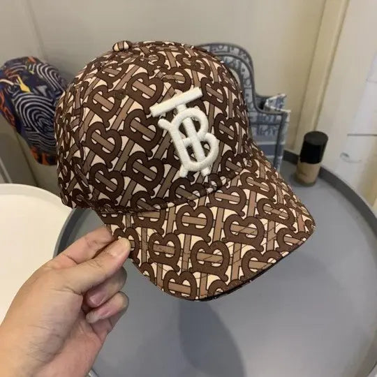 BURBERRY- BASEBALL CAP Metroutfits