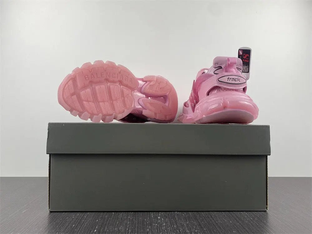 BALENCIAGA - SNEAKERS Metroutfits