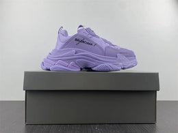 BALENCIAGA - TRIPLE S Metroutfits