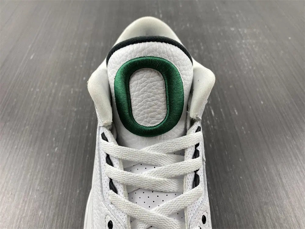 JORDAN - AJ3 ¨Oregon Pitcrew¨ Metroutfits