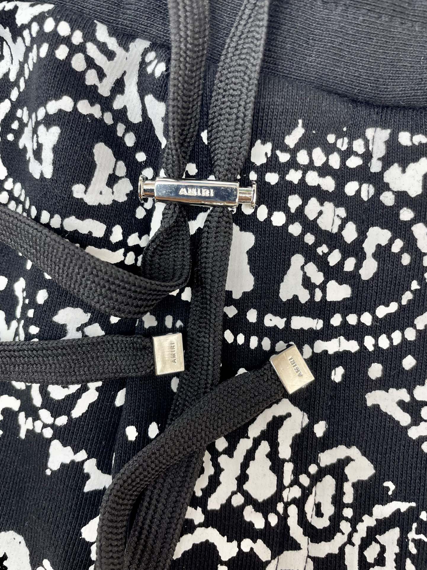 AMIRI- SHORT Metroutfits