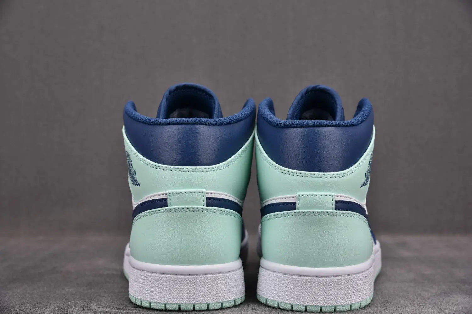 AIR JORDAN 1 RETRO Mystic Navy Mint Foam / Blue Mint Metroutfits