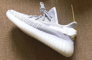 ADIDAS - YEEZY 350 LACETS RÉFLÉCHISSANTS - https://treadfitpro.com/