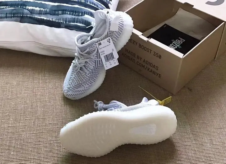 ADIDAS - YEEZY 350 LACETS RÉFLÉCHISSANTS - https://treadfitpro.com/