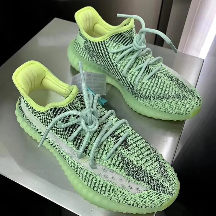 ADIDAS - YEEZY 350 - https://treadfitpro.com/