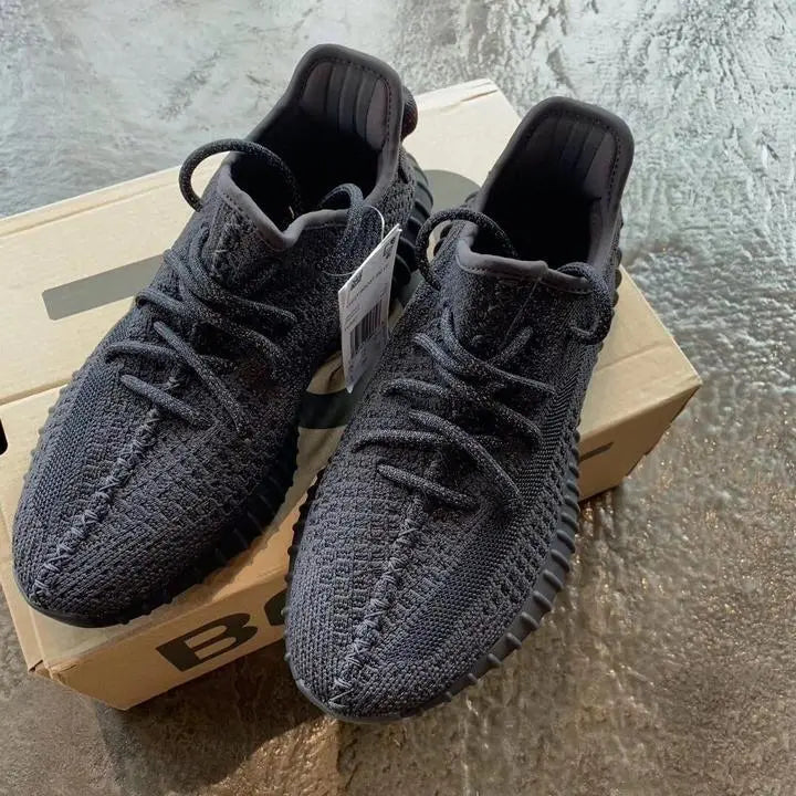 ADIDAS - YEEZY 350 - https://treadfitpro.com/