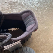 ADIDAS - YEEZY 350 - https://treadfitpro.com/