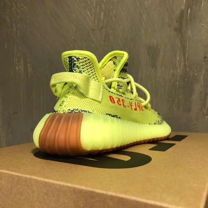ADIDAS - YEEZY 350 - https://treadfitpro.com/