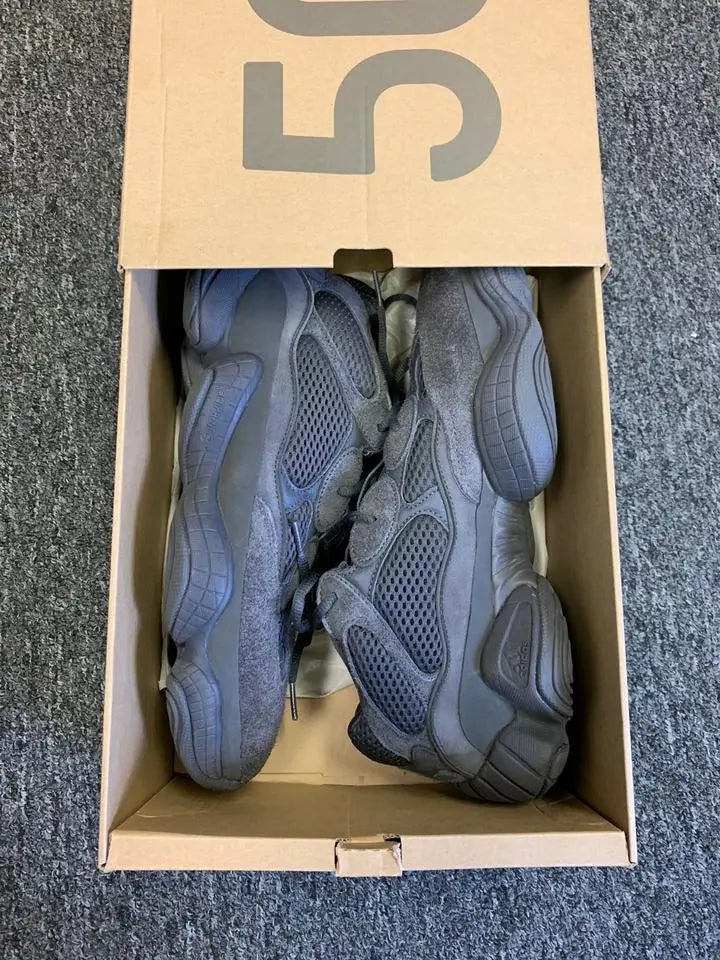 ADIDAS - YEEZY 500 - https://treadfitpro.com/