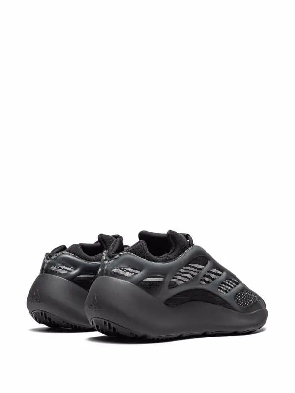 ADIDAS - YEEZY 700 V3 - https://treadfitpro.com/