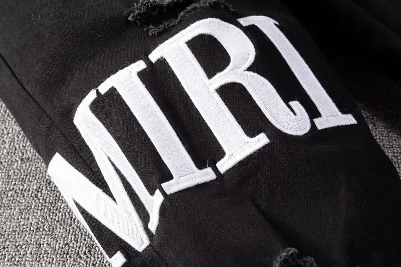 AMIRI - JEANS - https://treadfitpro.com/