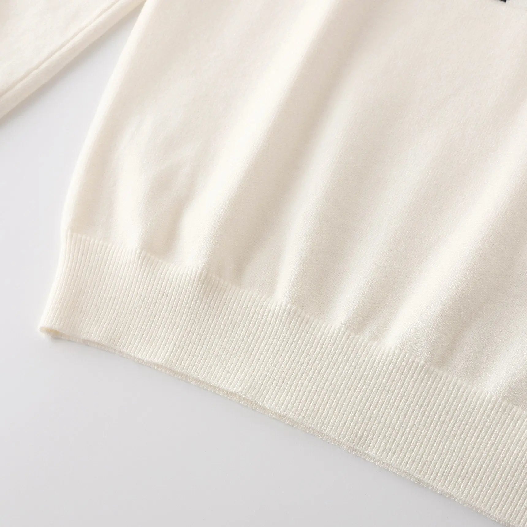 BALENCIAGA - SWEATSHIRT - https://treadfitpro.com/