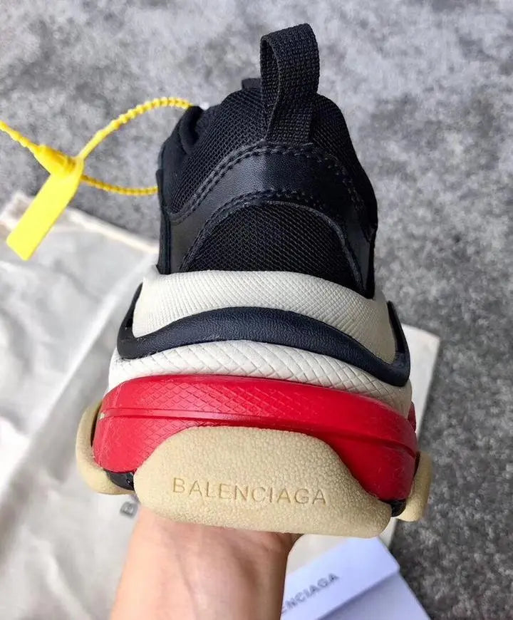 BALENCIAGA - TRIPLE S - https://treadfitpro.com/