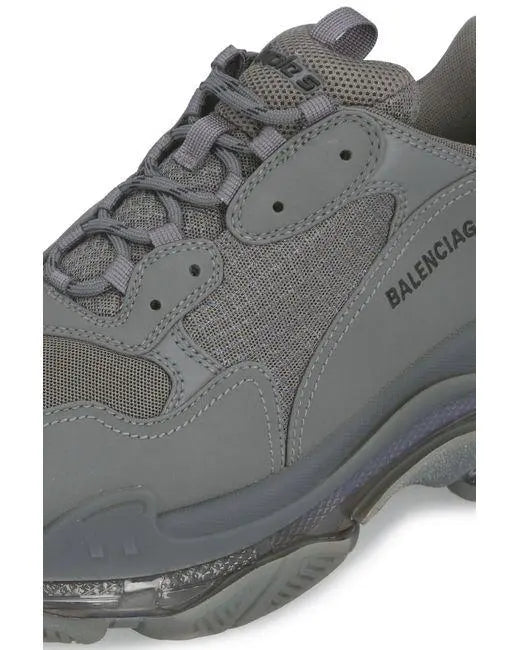 BALENCIAGA - TRIPLE S - https://treadfitpro.com/