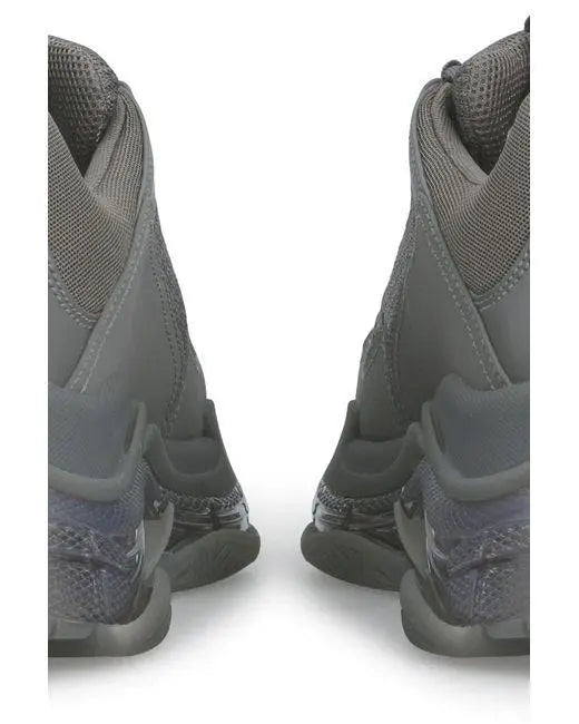 BALENCIAGA - TRIPLE S - https://treadfitpro.com/