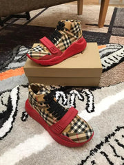BURBERRY - SNEAKER - https://treadfitpro.com/