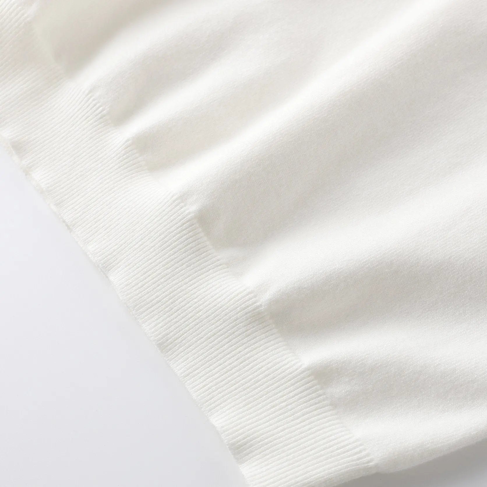 BURBERRY - SWEATSHIRT - https://treadfitpro.com/