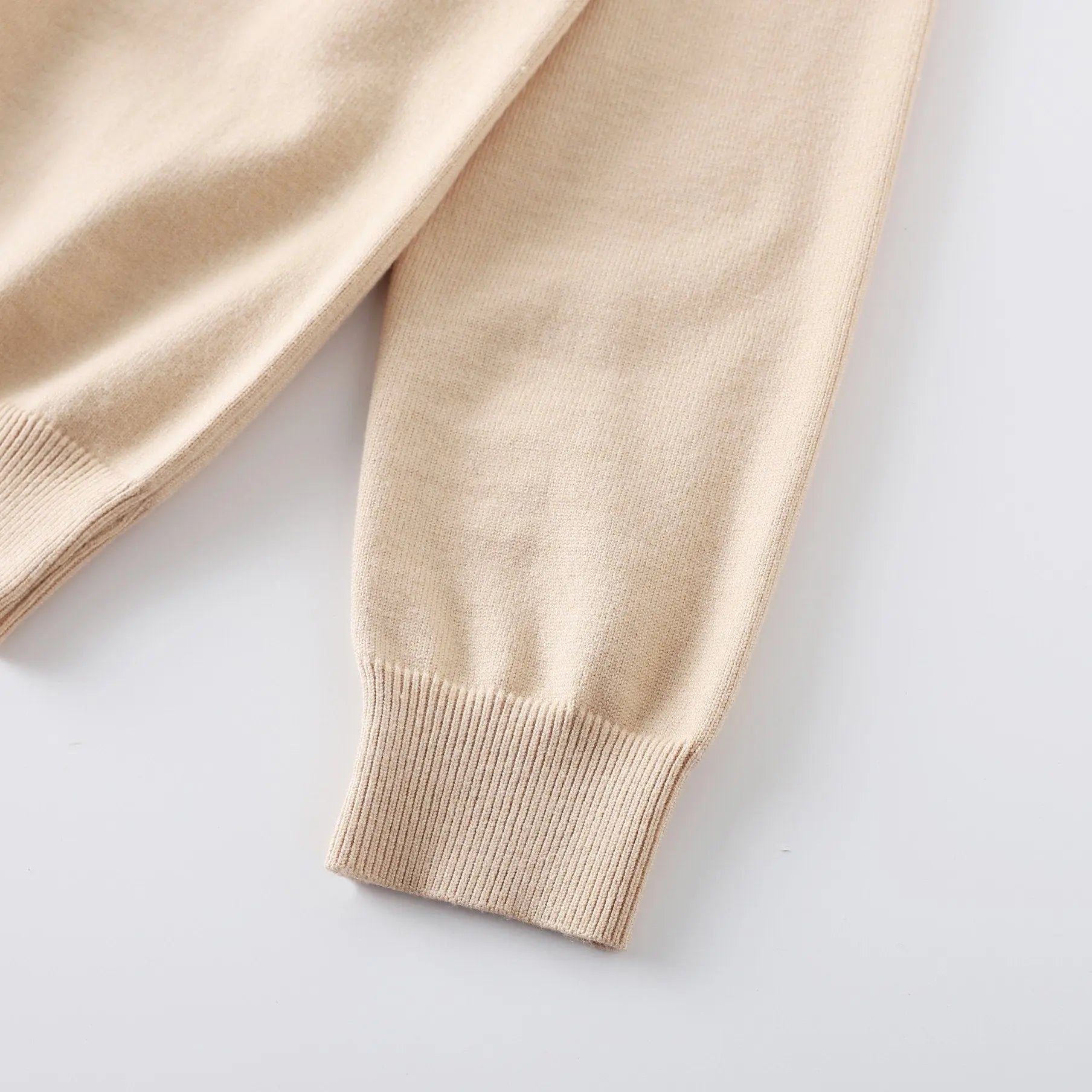 BURBERRY - SWEATSHIRT - https://treadfitpro.com/