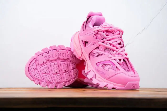 BALENCIAGA - SNEAKERS Metroutfits