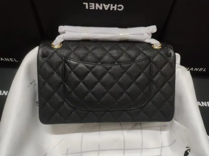 CHANEL - SAC À BANDOULIÈRE - https://treadfitpro.com/