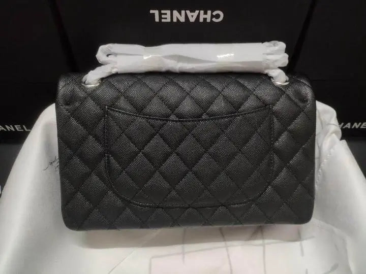 CHANEL - SAC À BANDOULIÈRE - https://treadfitpro.com/