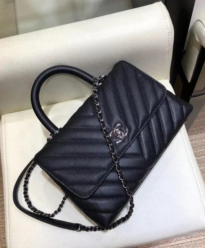 CHANEL - SAC À MAIN - https://treadfitpro.com/