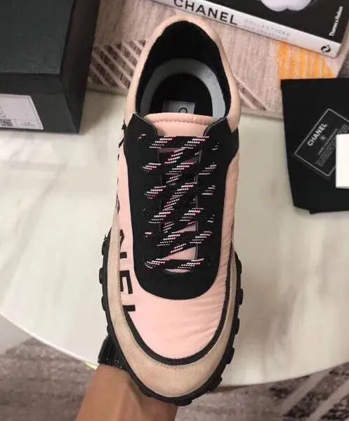 CHANEL - SNEAKER FEMME - https://treadfitpro.com/