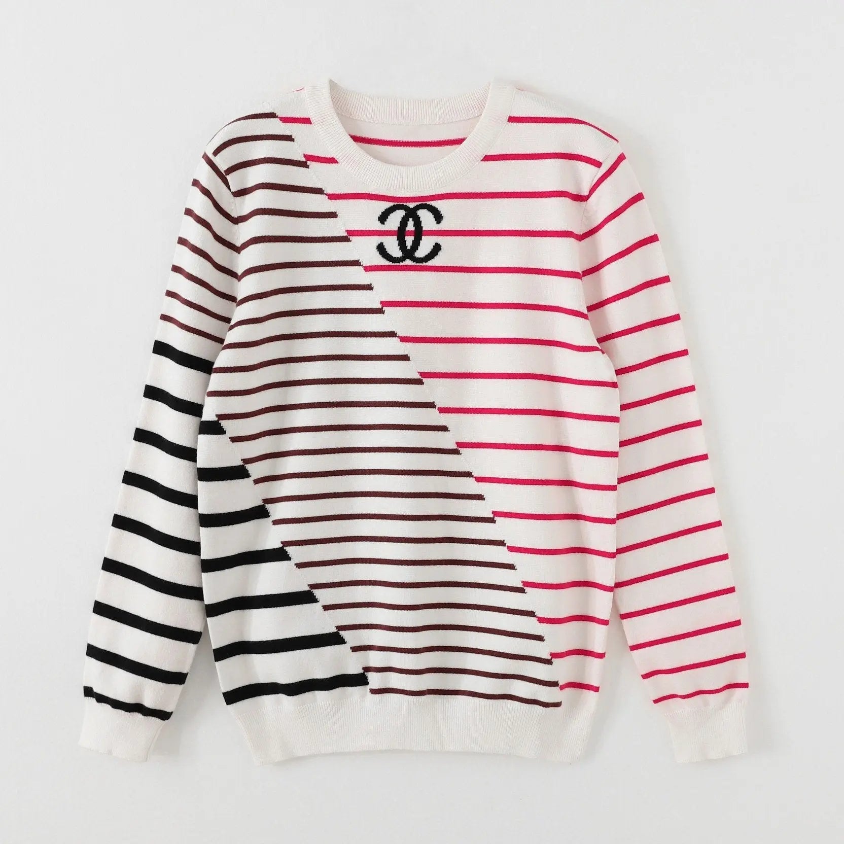 CHANEL - SWEATSHIRT - https://treadfitpro.com/