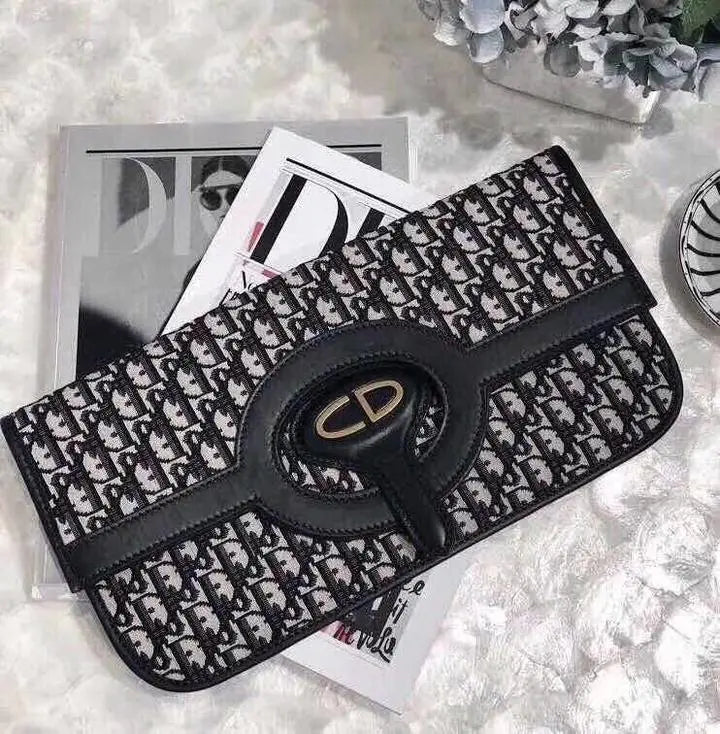 CHRISTIAN DIOR - CLUTCH BAG - https://treadfitpro.com/