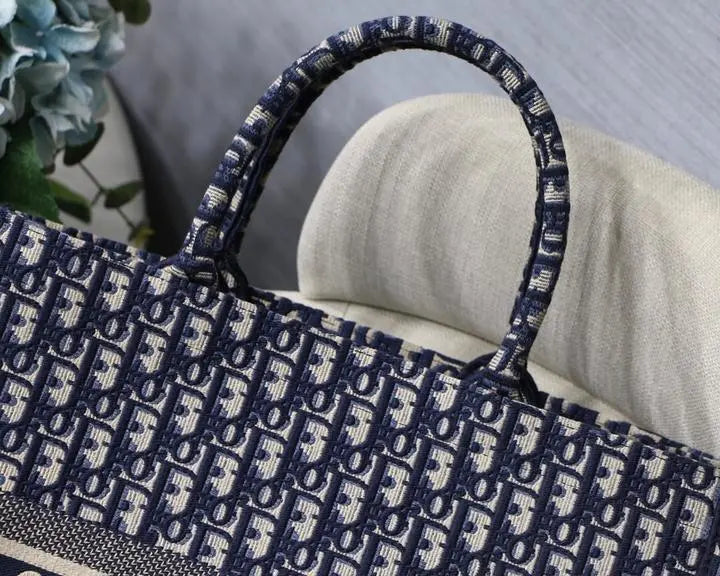 CHRISTIAN DIOR - SAC À MAIN - https://treadfitpro.com/