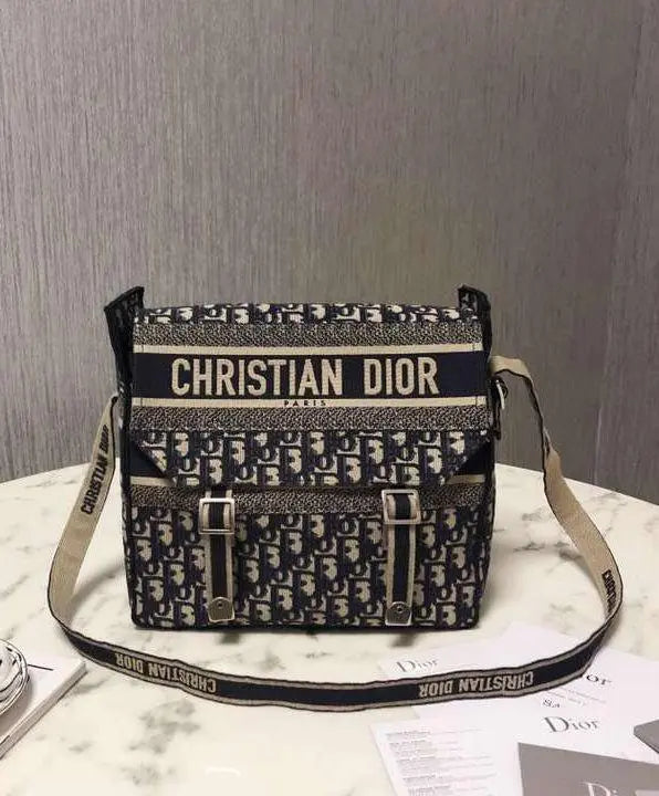 CHRISTIAN DIOR - SHOULDER BAG - https://treadfitpro.com/