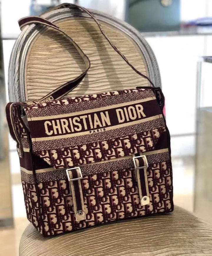 CHRISTIAN DIOR - SHOULDER BAG - https://treadfitpro.com/