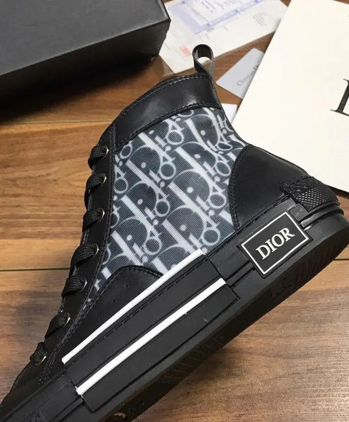 CHRISTIAN DIOR- SNEAKER - https://treadfitpro.com/