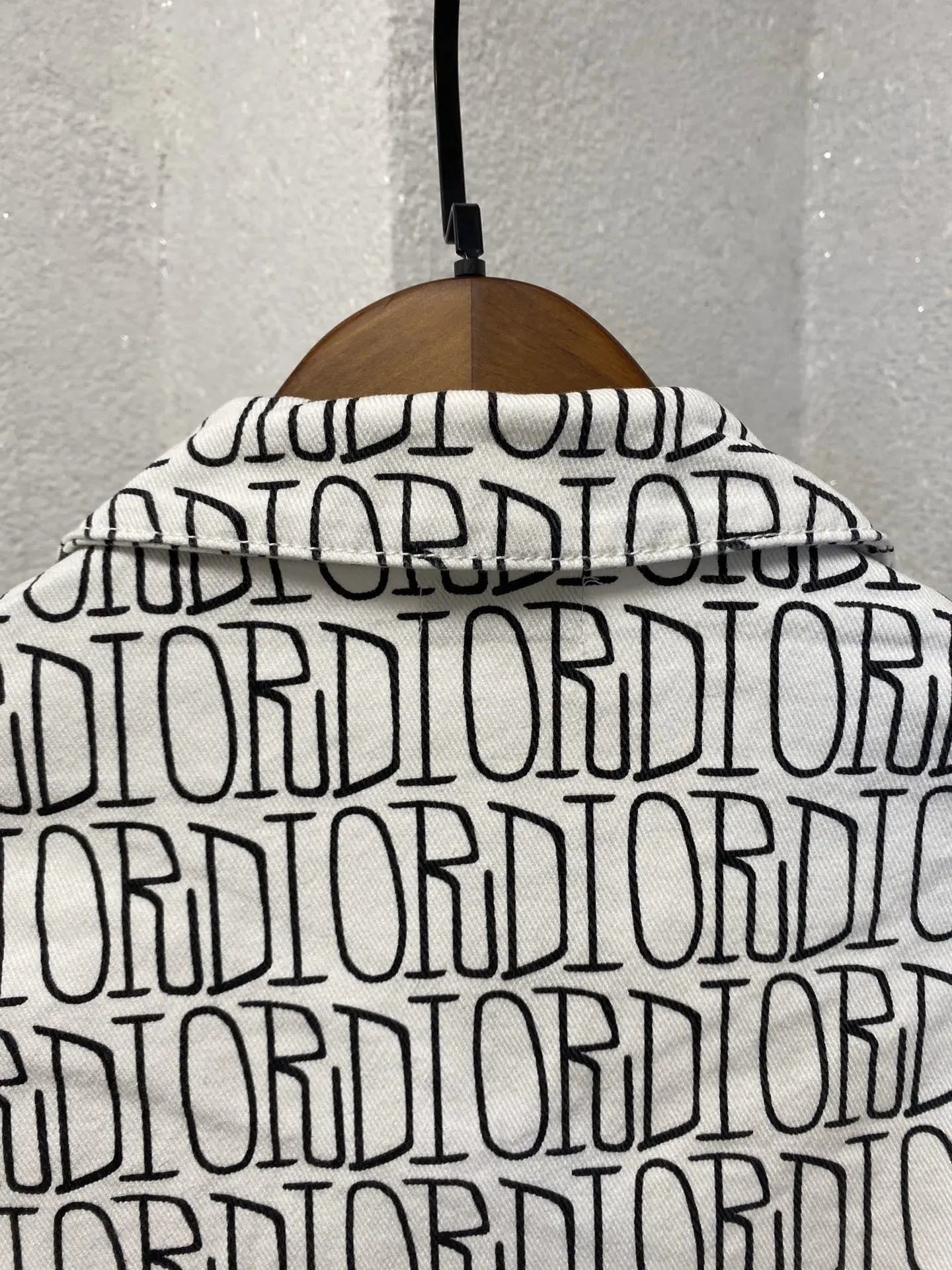 DIOR - JACKET - https://treadfitpro.com/