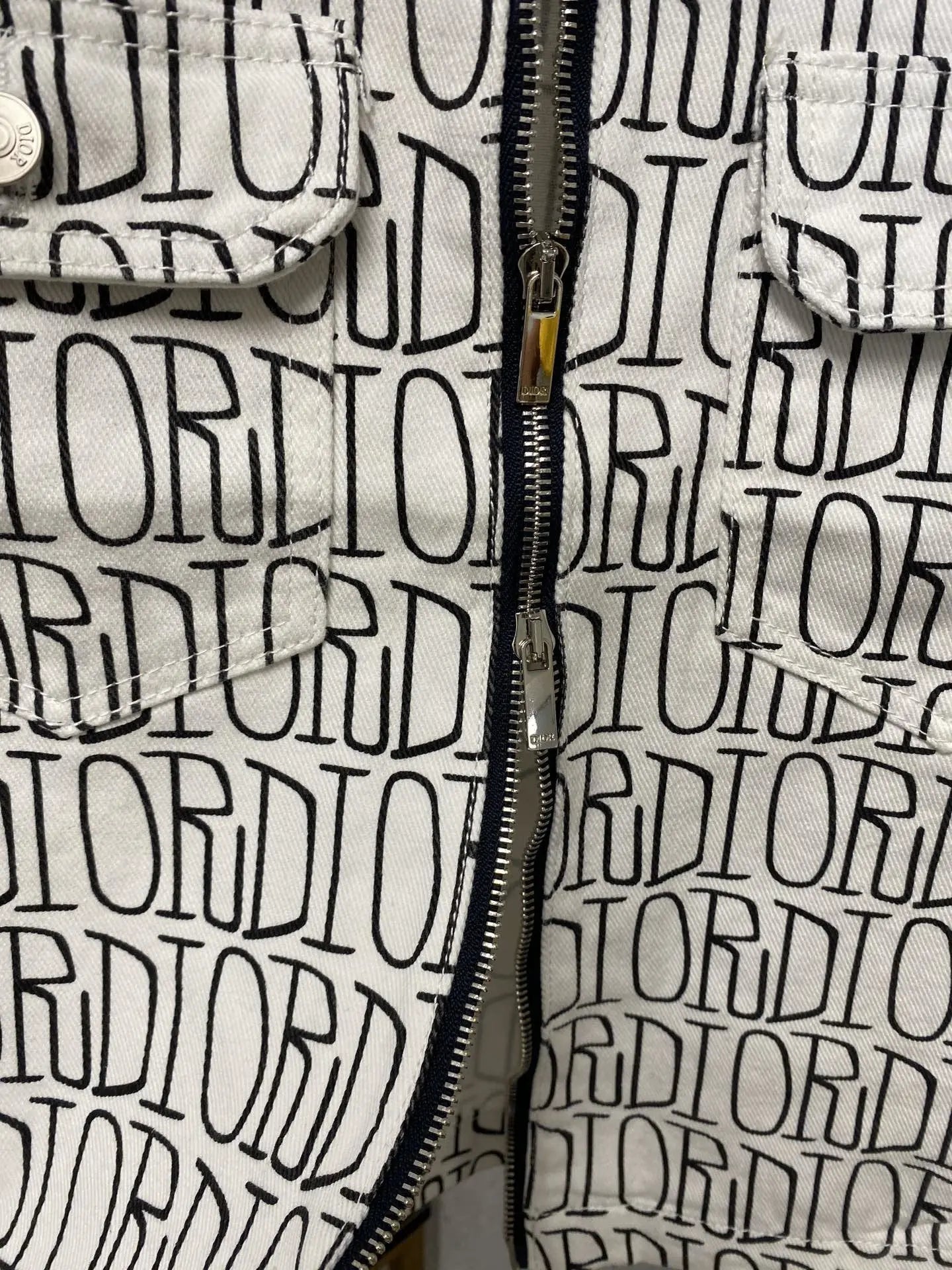 DIOR - JACKET - https://treadfitpro.com/