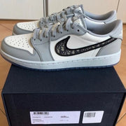 DIOR X NIKE - AIR JORDAN 1 LOW - https://treadfitpro.com/