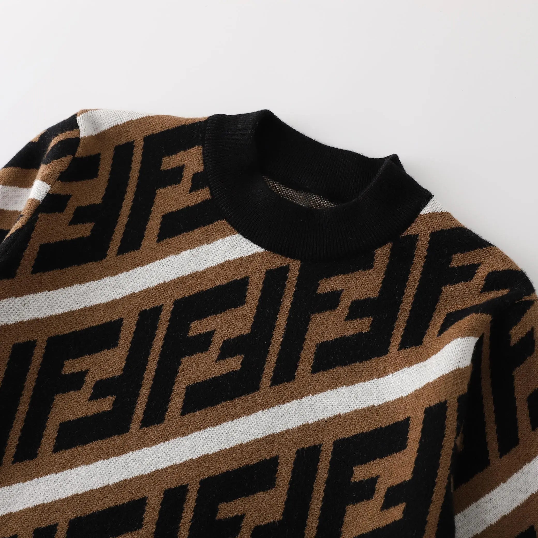 FENDI - SWEATSHIRT - https://treadfitpro.com/