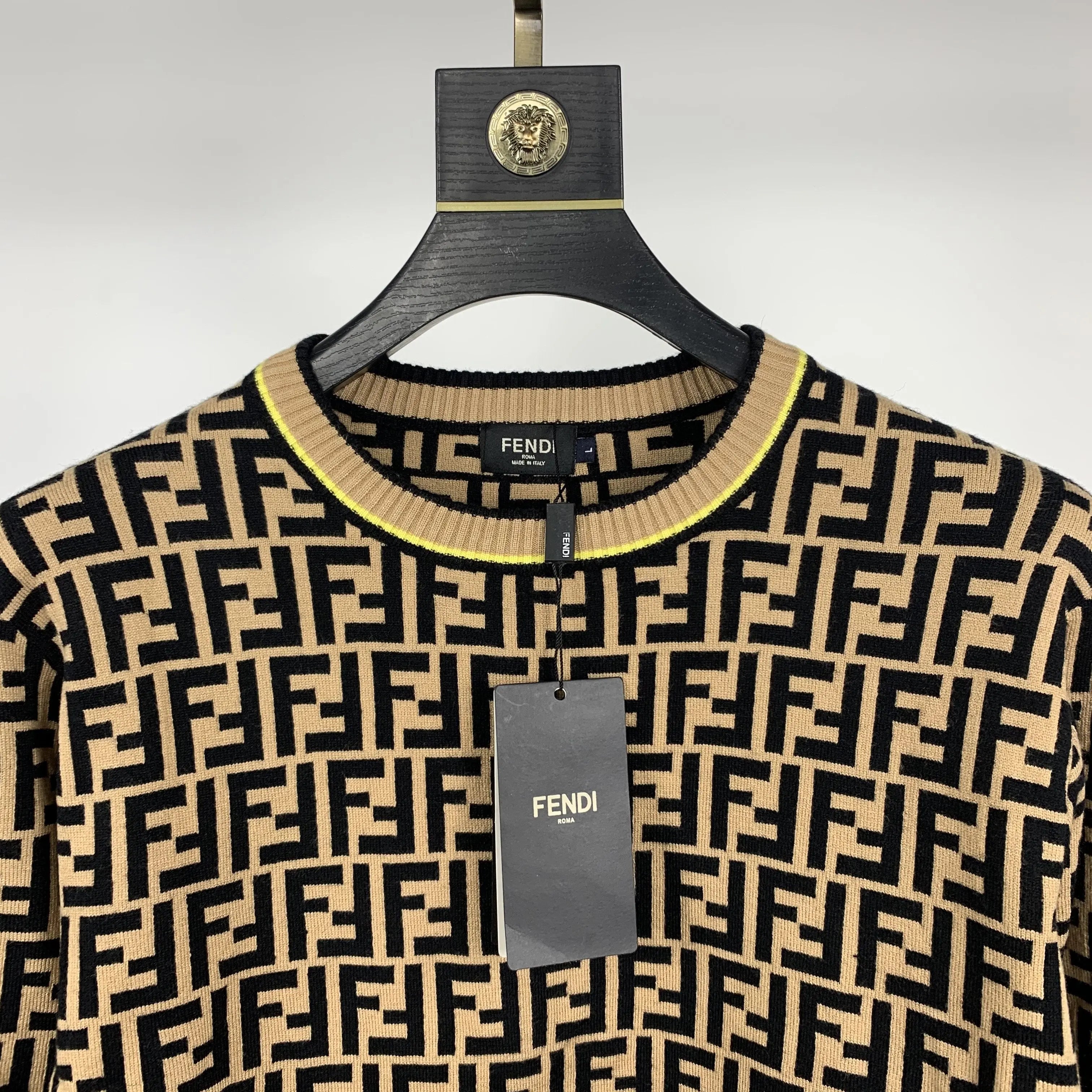 FENDI - SWEATSHIRT - https://treadfitpro.com/