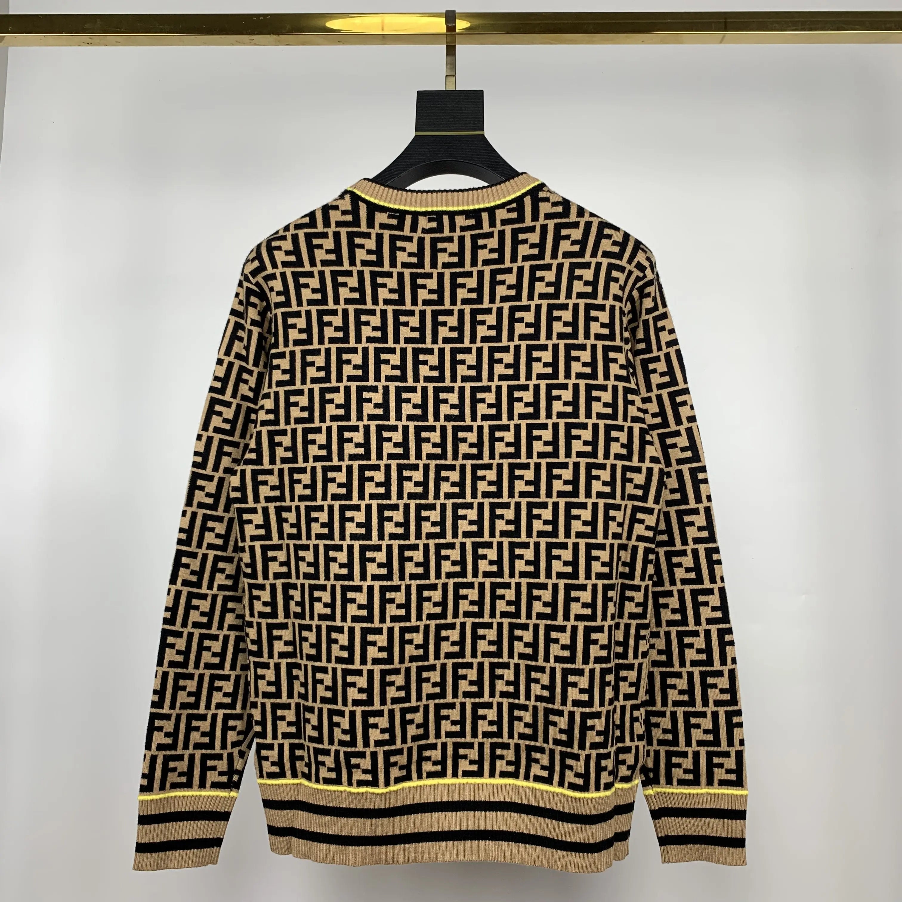 FENDI - SWEATSHIRT - https://treadfitpro.com/