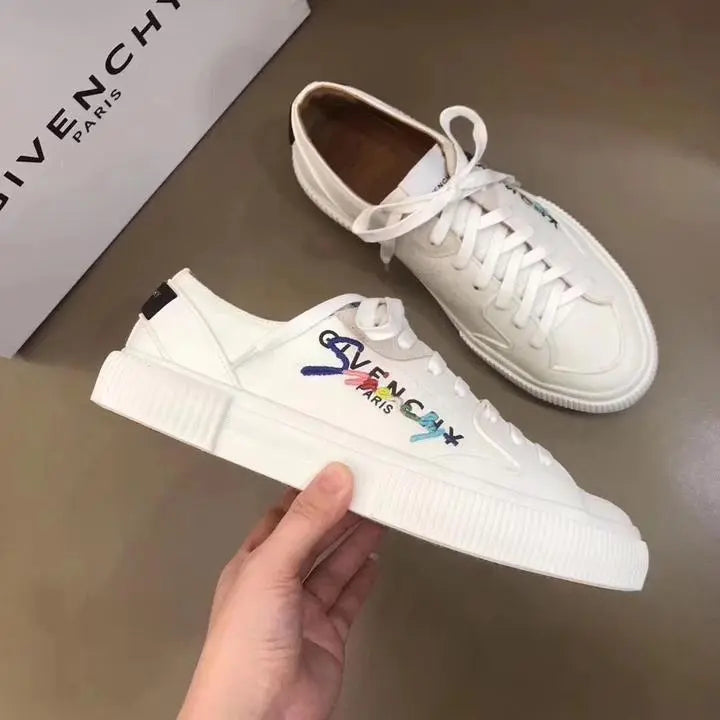 GIVENCHY - SNEAKERS - https://treadfitpro.com/