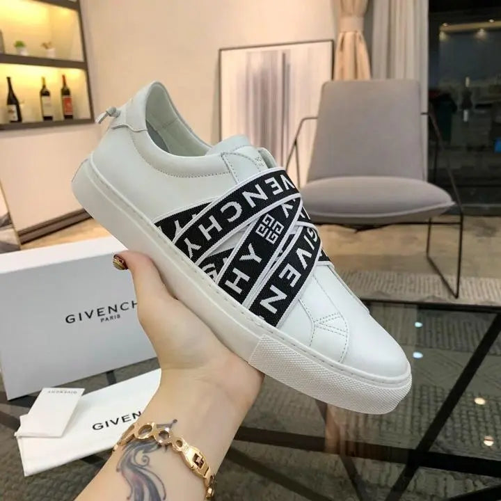 GIVENCHY - SNEAKERS - https://treadfitpro.com/
