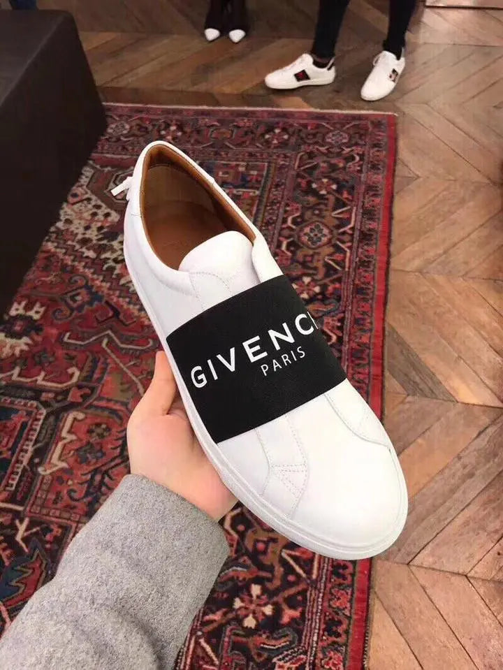 GIVENCHY - SNEAKERS - https://treadfitpro.com/