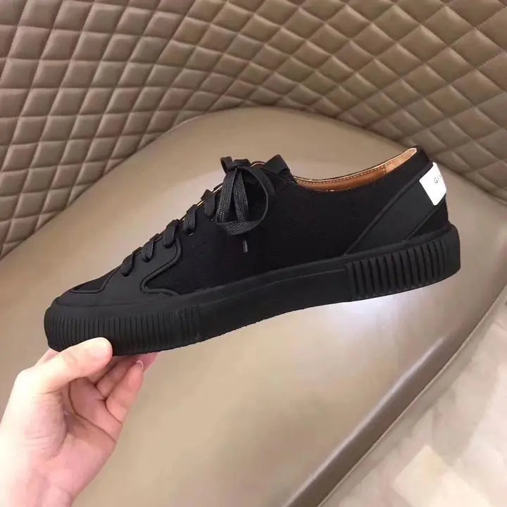 GIVENCHY - SNEAKERS - https://treadfitpro.com/
