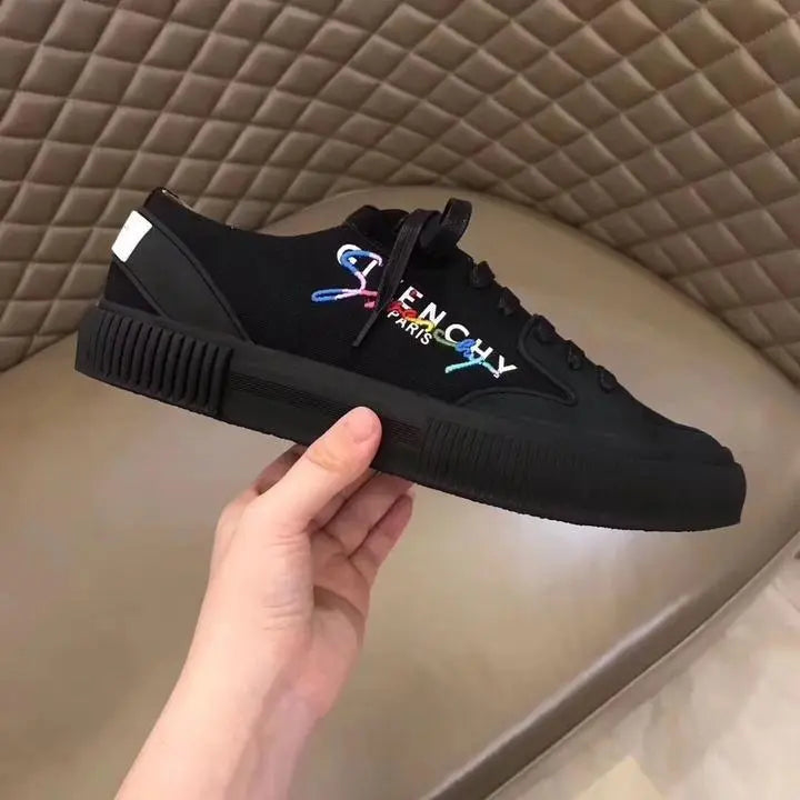 GIVENCHY - SNEAKERS - https://treadfitpro.com/