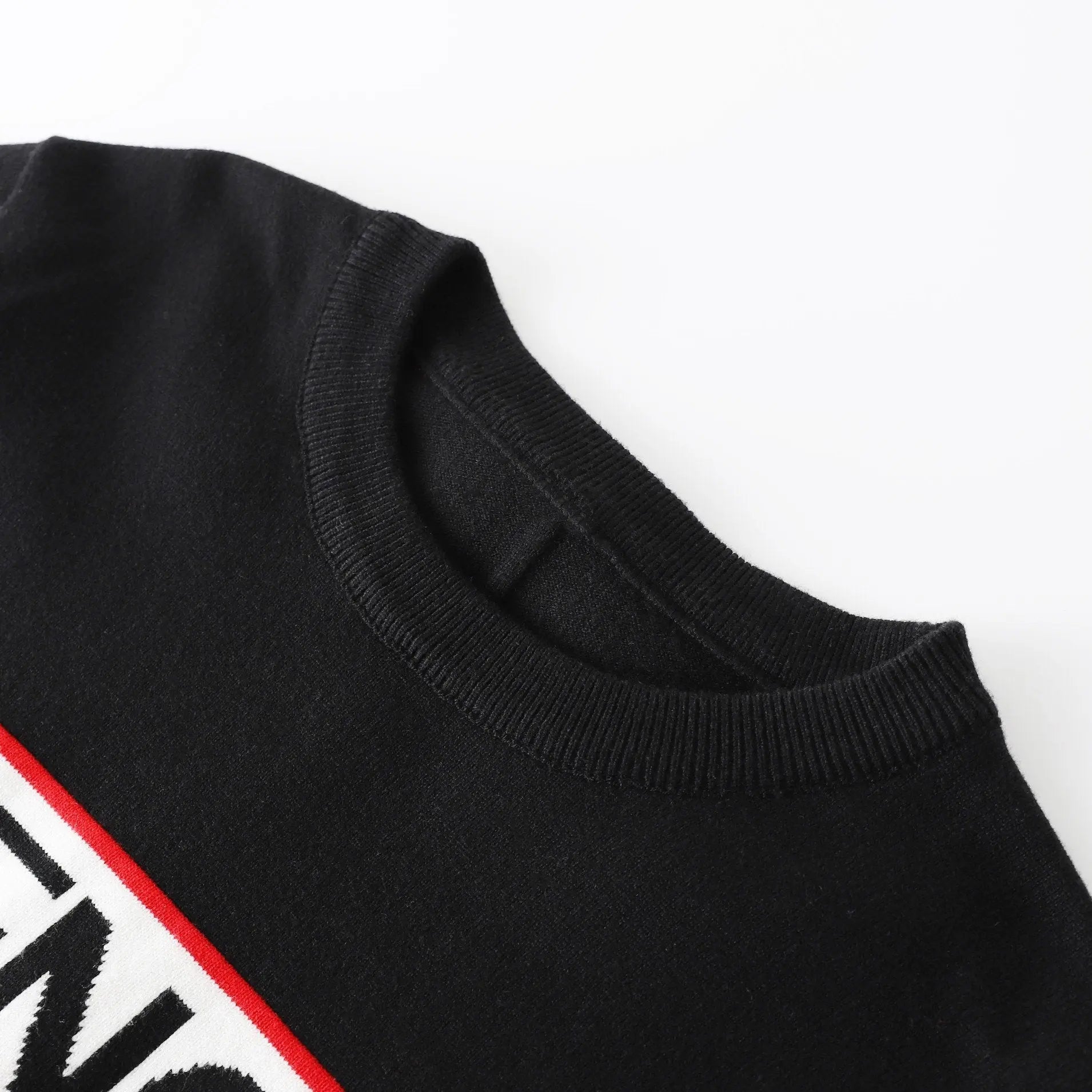 GIVENCHY - SWEATSHIRT - https://treadfitpro.com/