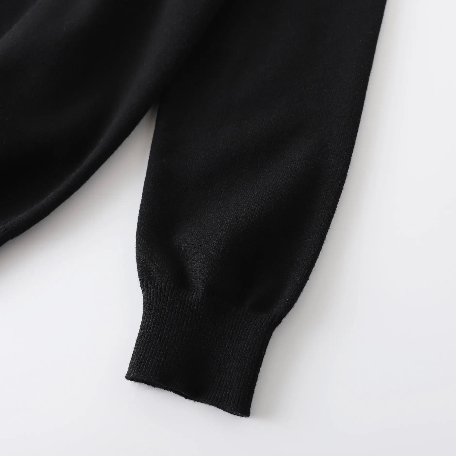 GIVENCHY - SWEATSHIRT - https://treadfitpro.com/