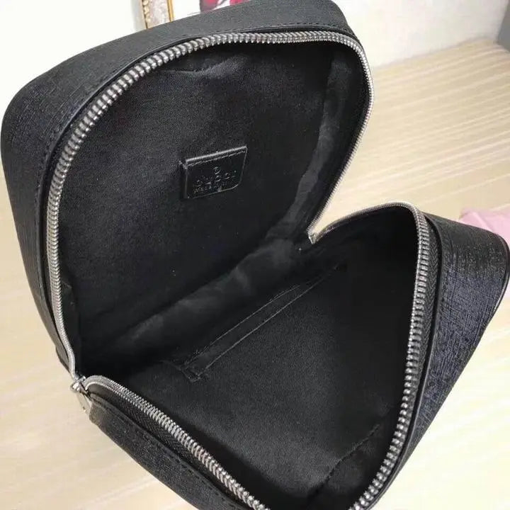 GUCCI - BACKPACK - https://treadfitpro.com/