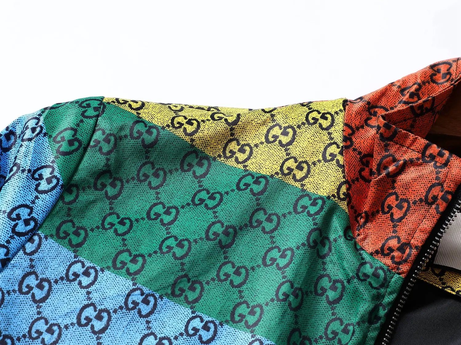 GUCCI - JACKET - https://treadfitpro.com/