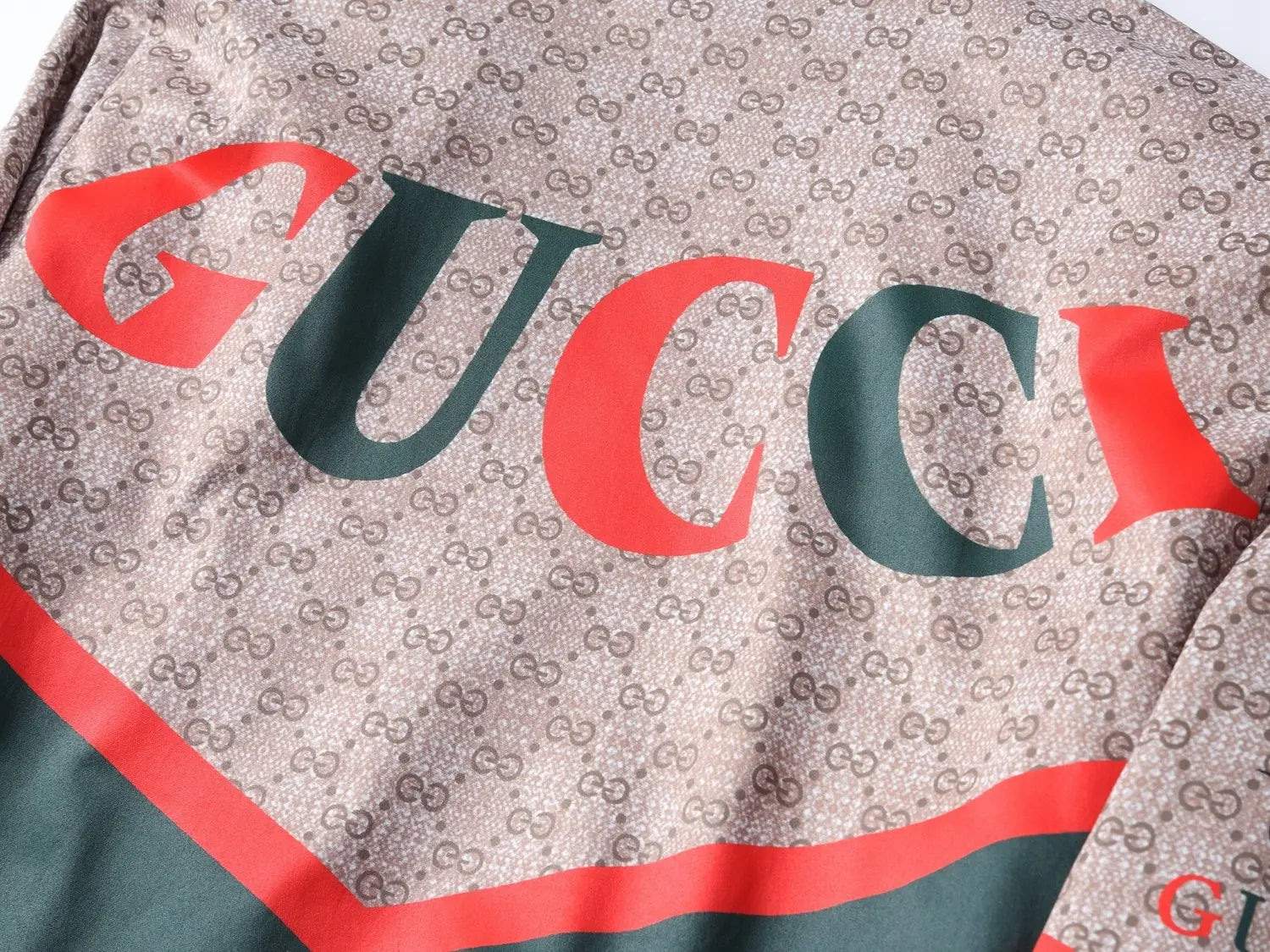 GUCCI - JACKET - https://treadfitpro.com/
